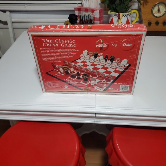 New Coke vs Coca Cola Chess Set Collectors Edition Board Game Santa Polar Bear - Picture 1 of 4